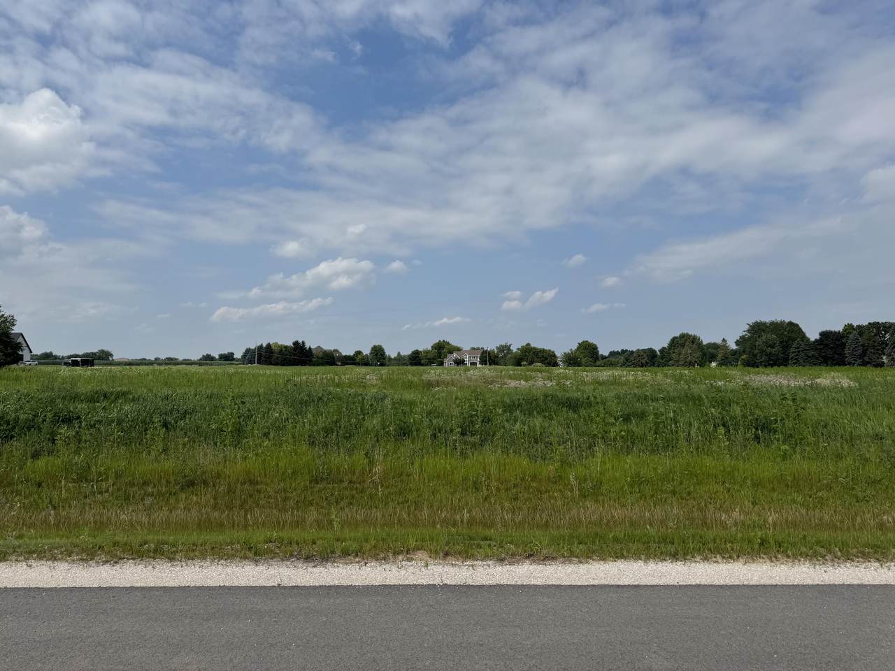 N62W35446 William Ct - Photo 1