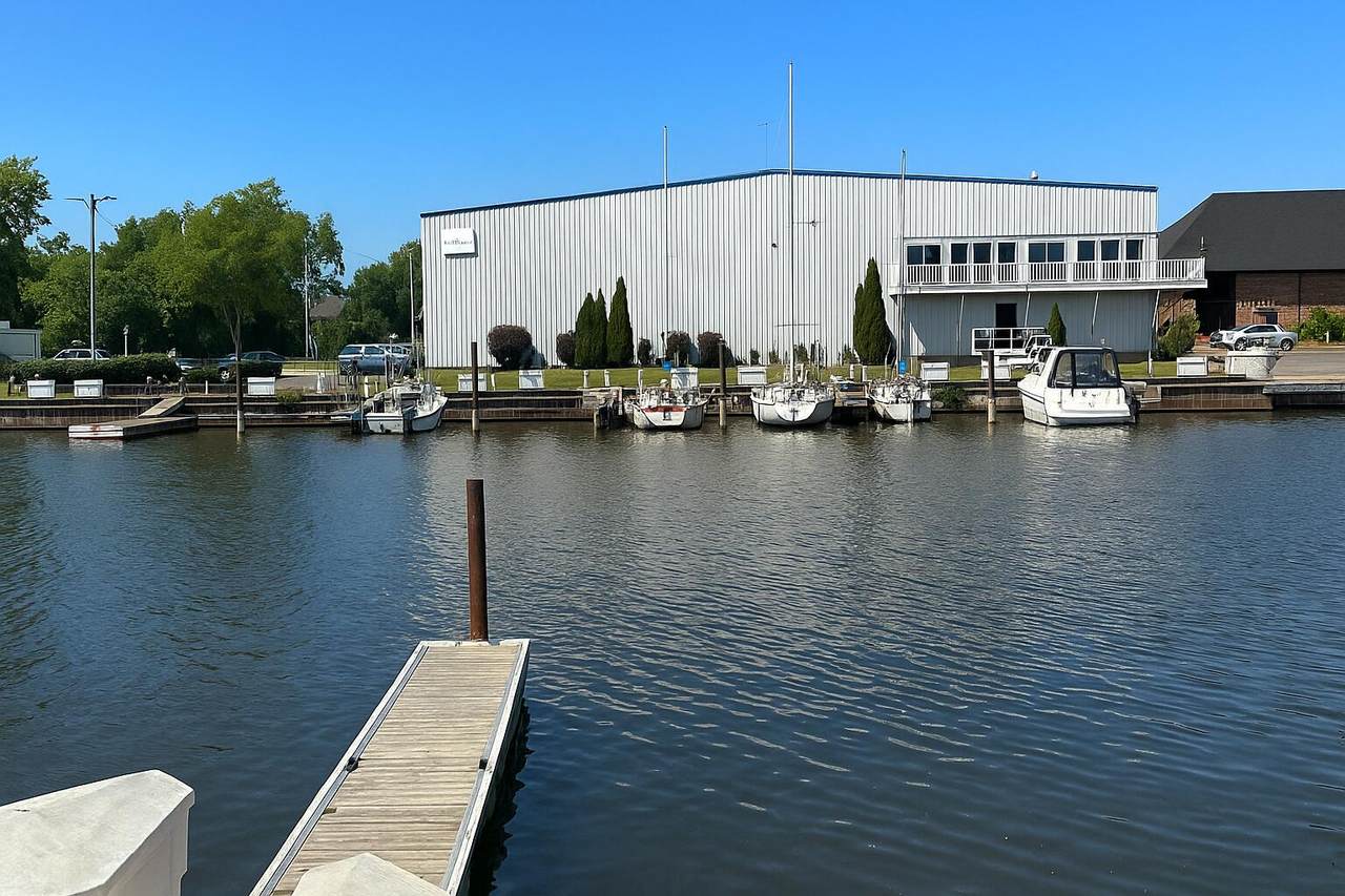 43 Gaslight Pointe Marina - Photo 1