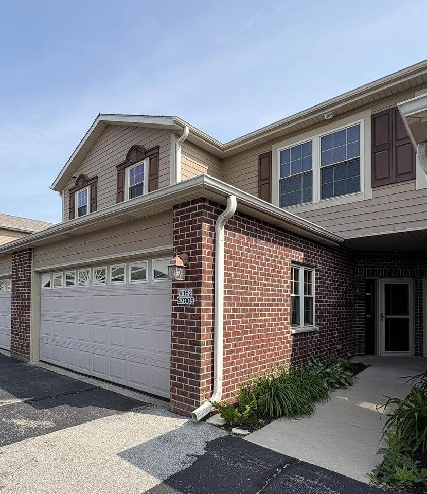 W162S7005 Olive Cir - Photo 1