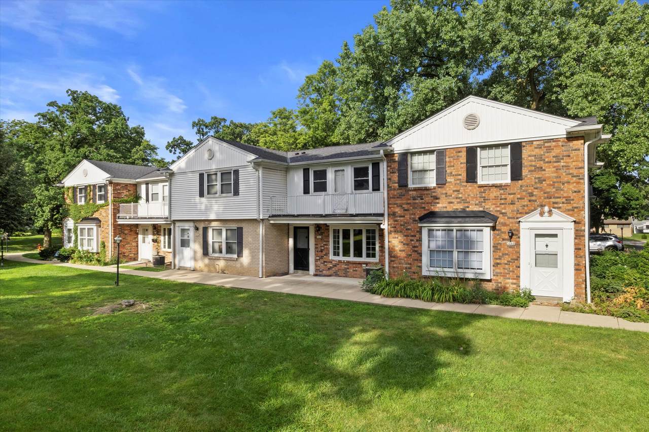 5062 Colonial Ct - Photo 1