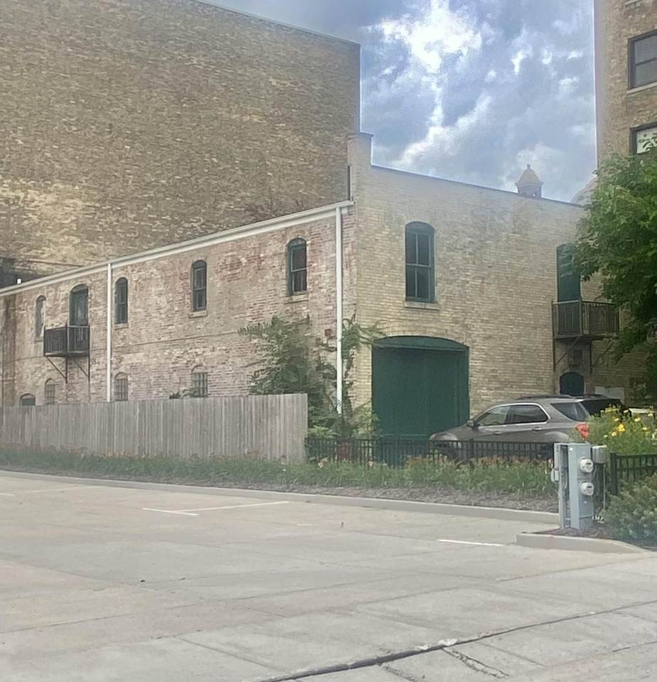 515 59th St - Photo 1