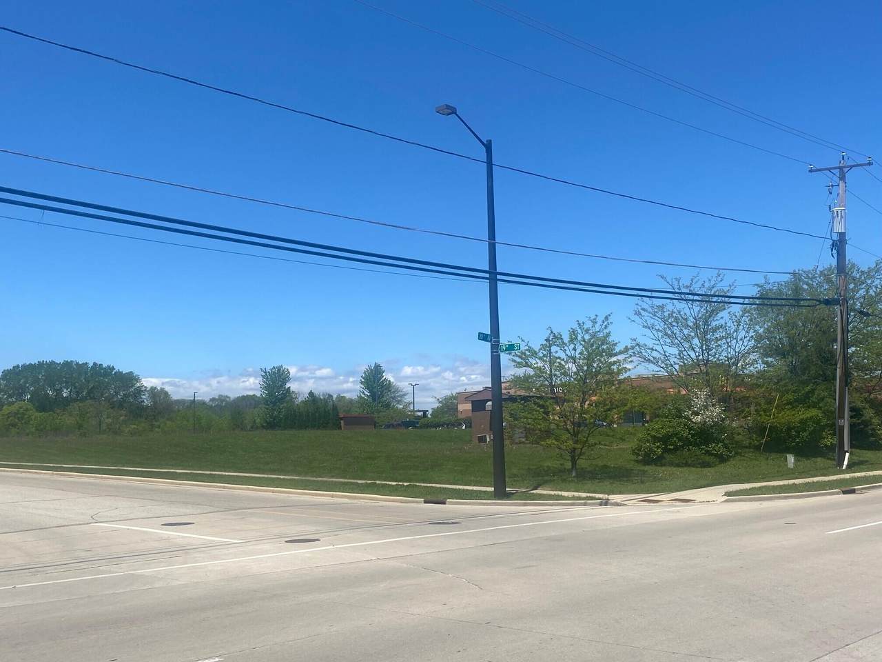 1824 30th Ave - Photo 1