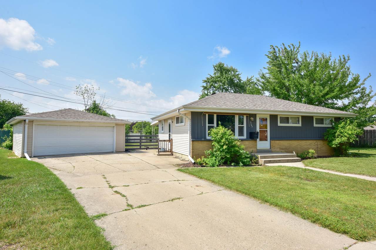6745 78th St - Photo 1