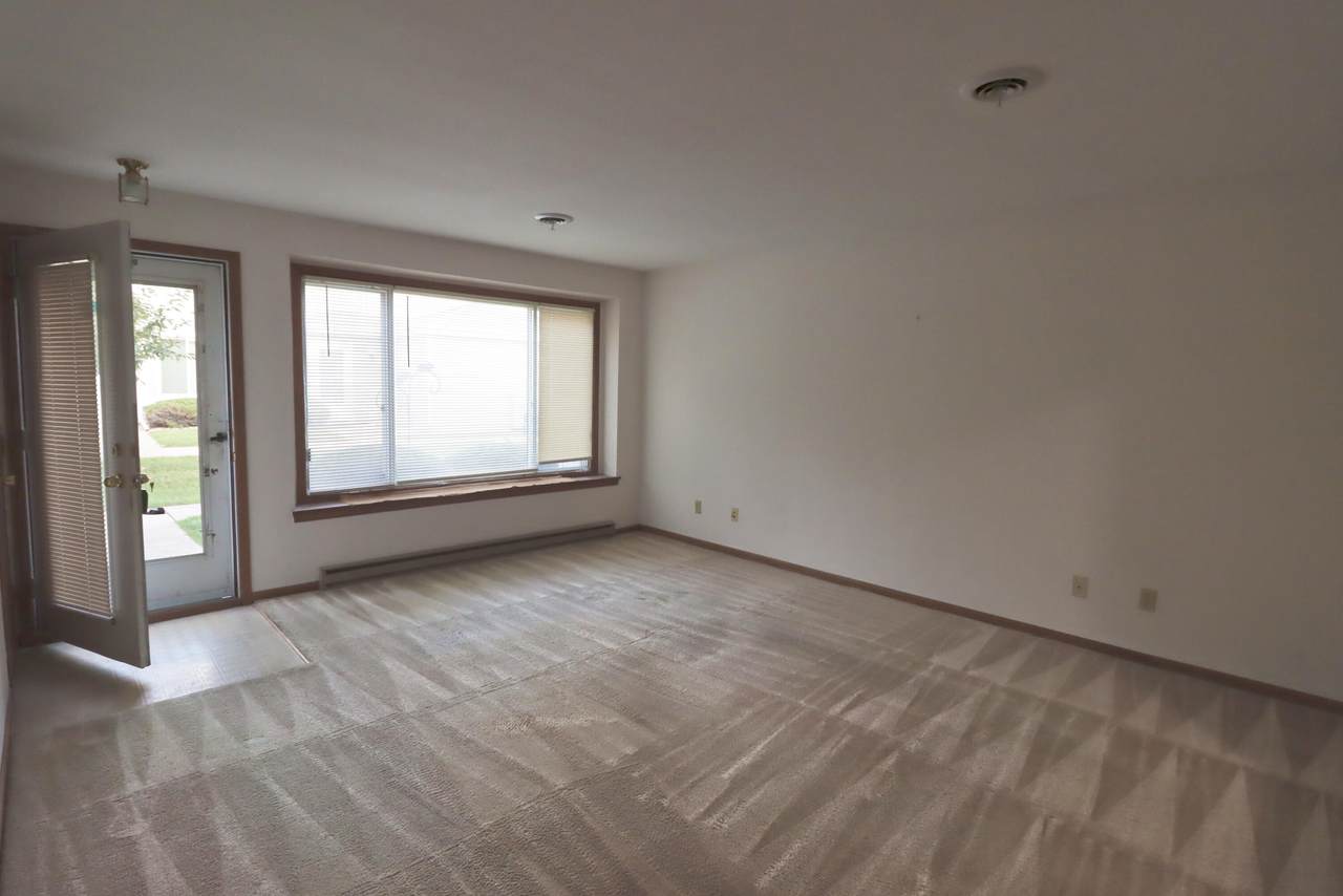 6755 Mariner Dr - Photo 1