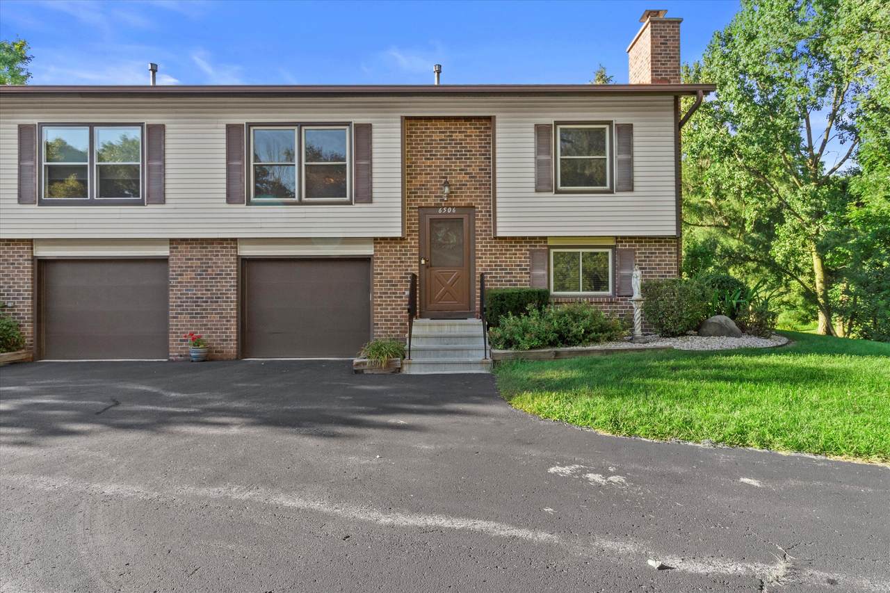 6506 Parkedge Cir - Photo 1