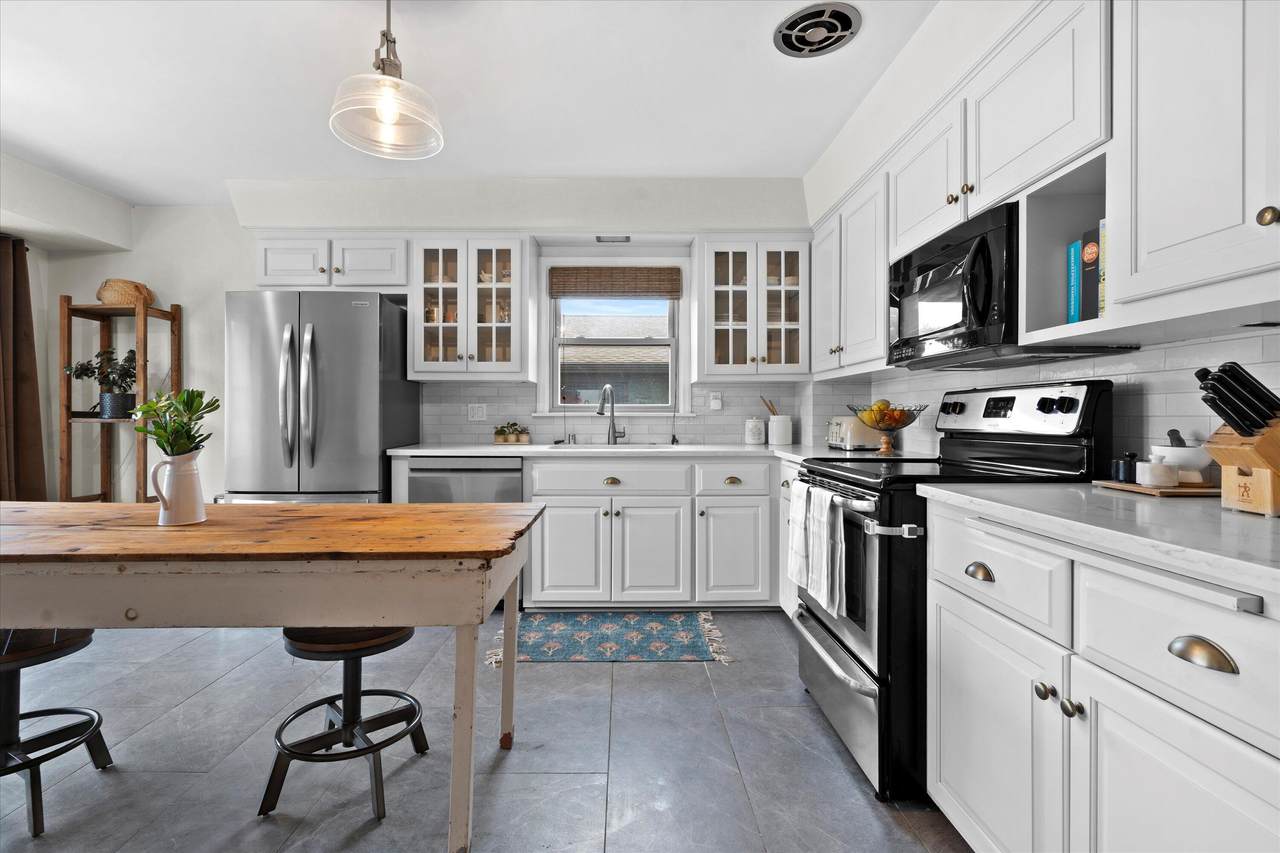 8074 Seneca Rd - Photo 1