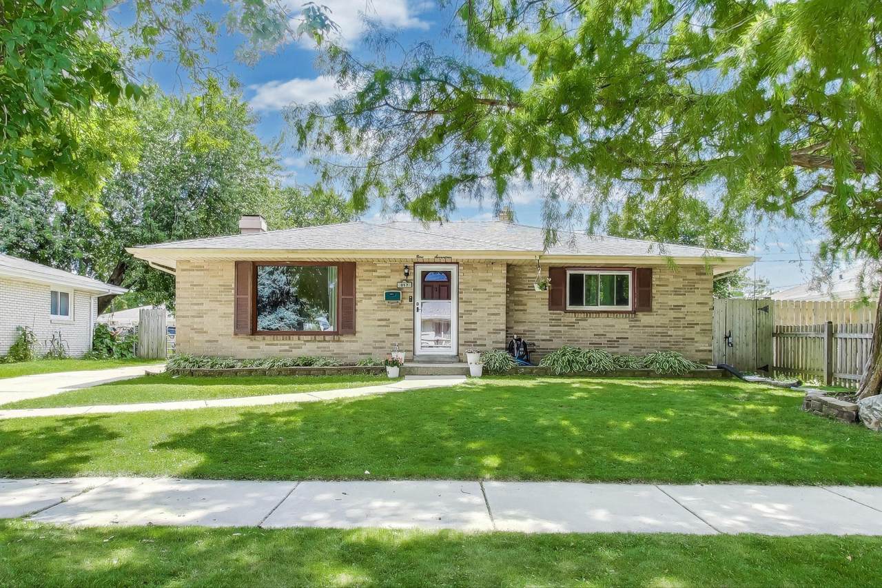 917 Berkeley Dr - Photo 1