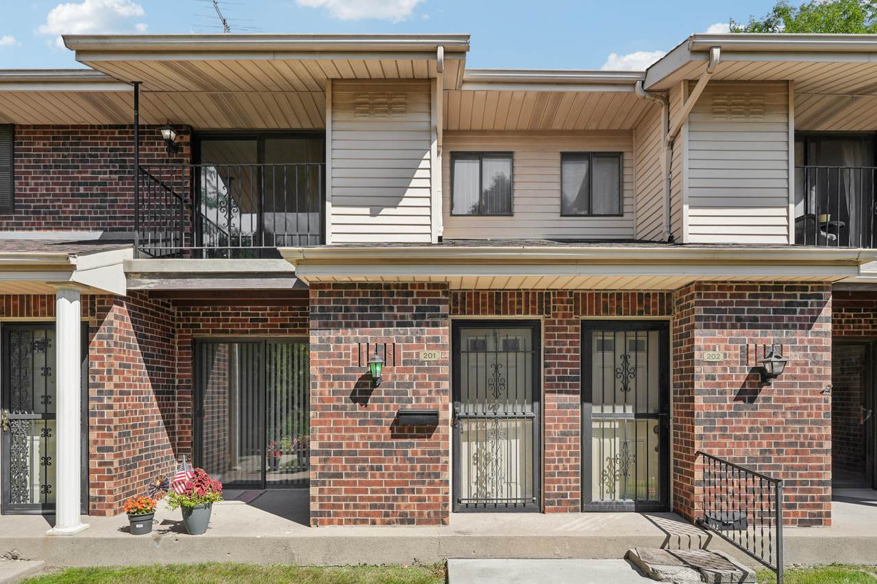 7209 57th Ave - Photo 1