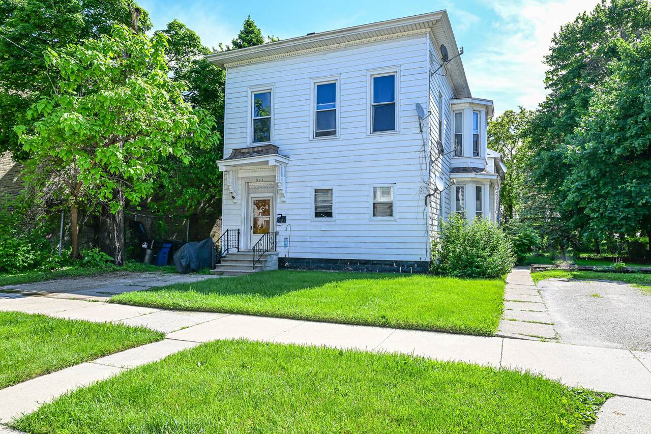 943 Superior St - Photo 1