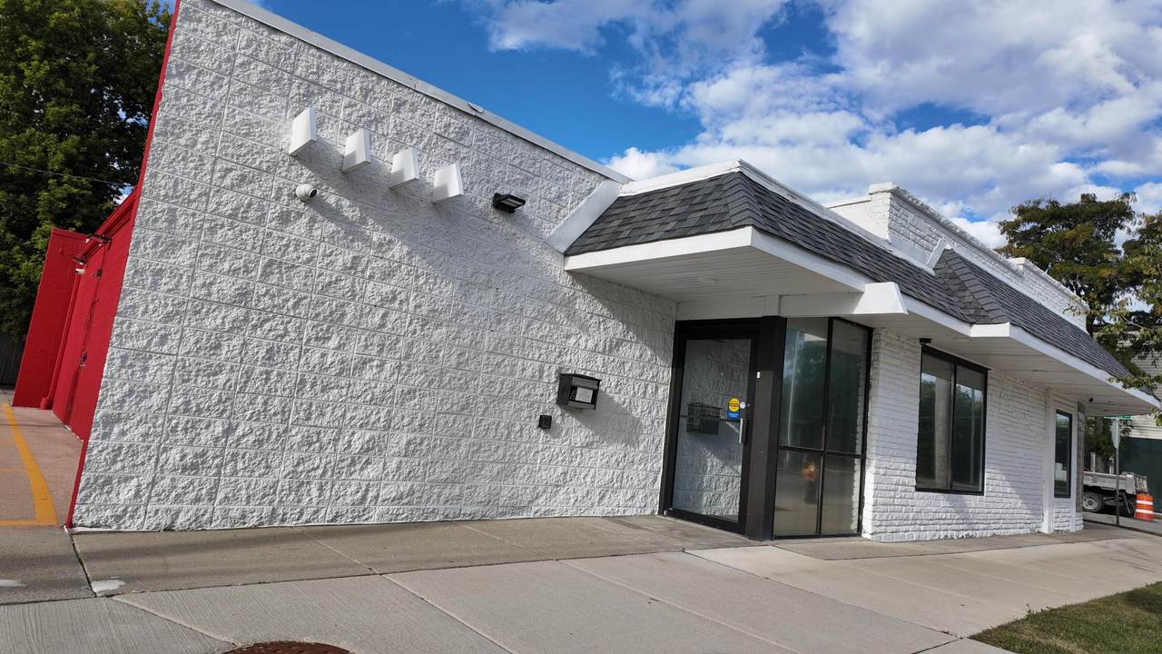 800 Goold St - Photo 1