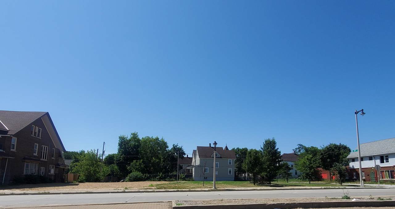 2817 North Ave - Photo 1