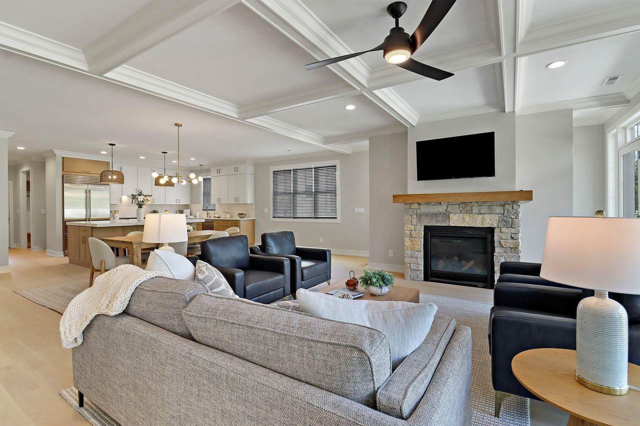 563 Mill St - Photo 1