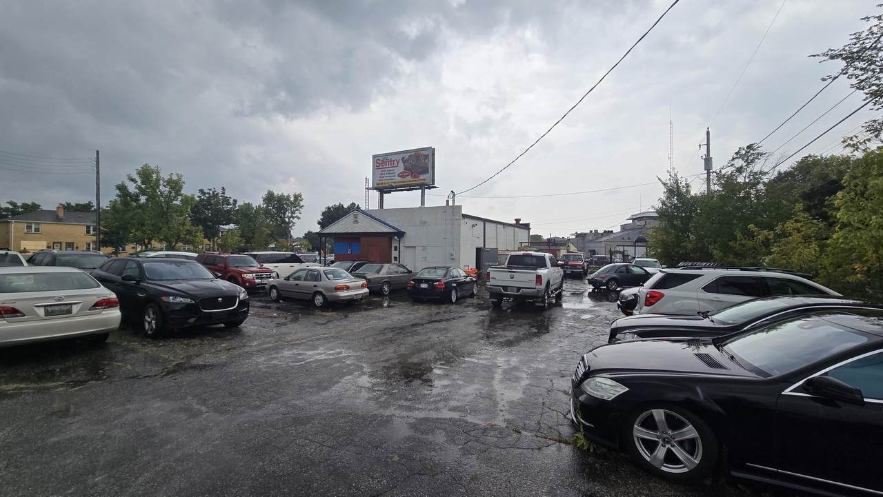 8302 Lisbon Ave - Photo 1