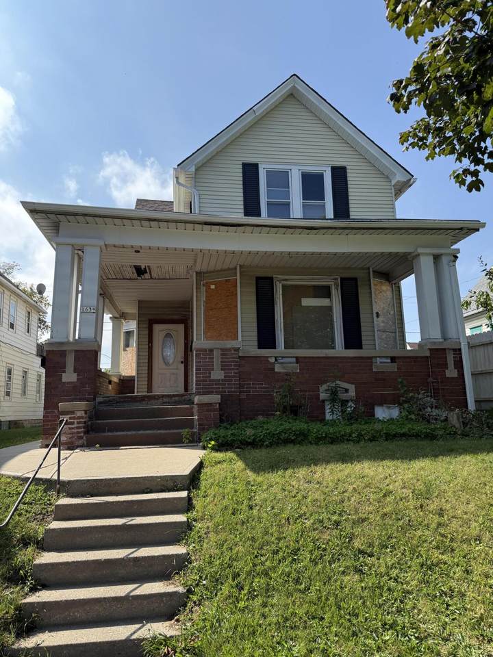 1639 11th St - Photo 1