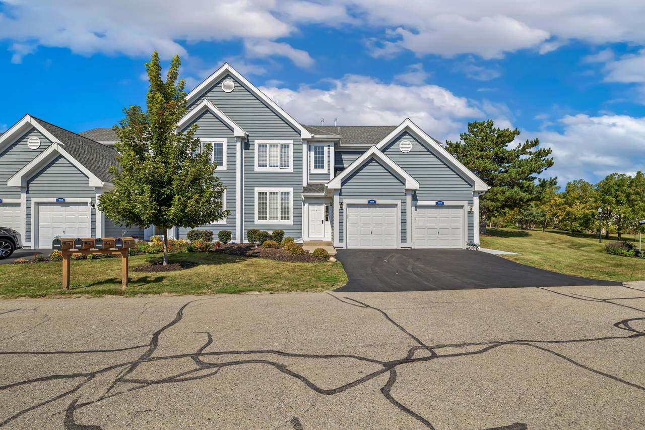 1076 Lakeland Way - Photo 1