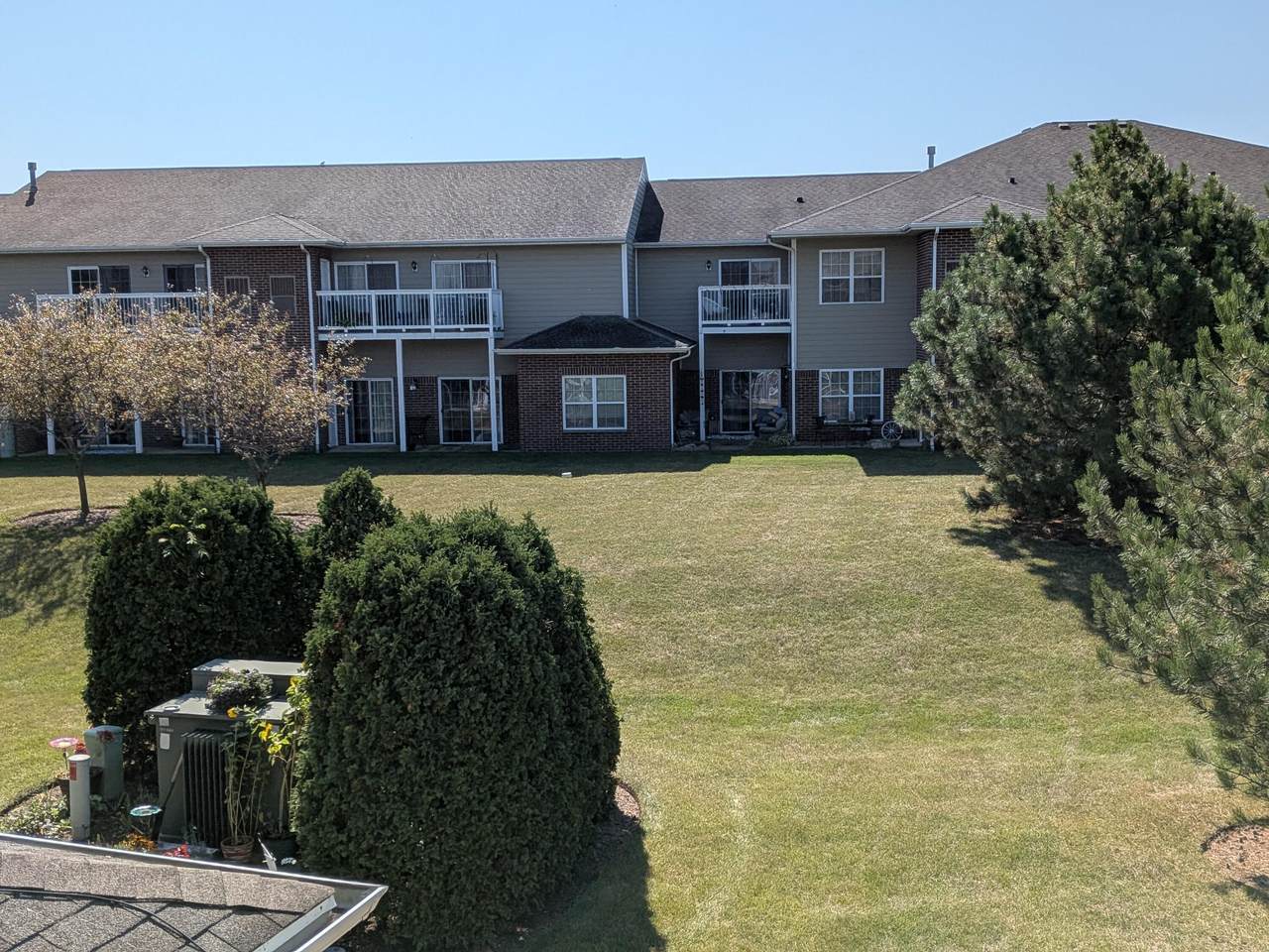 6757 99th Pl - Photo 1