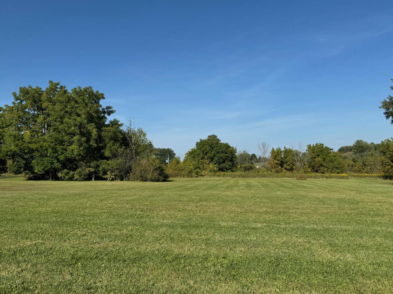 323 Summit Ave - Photo 1