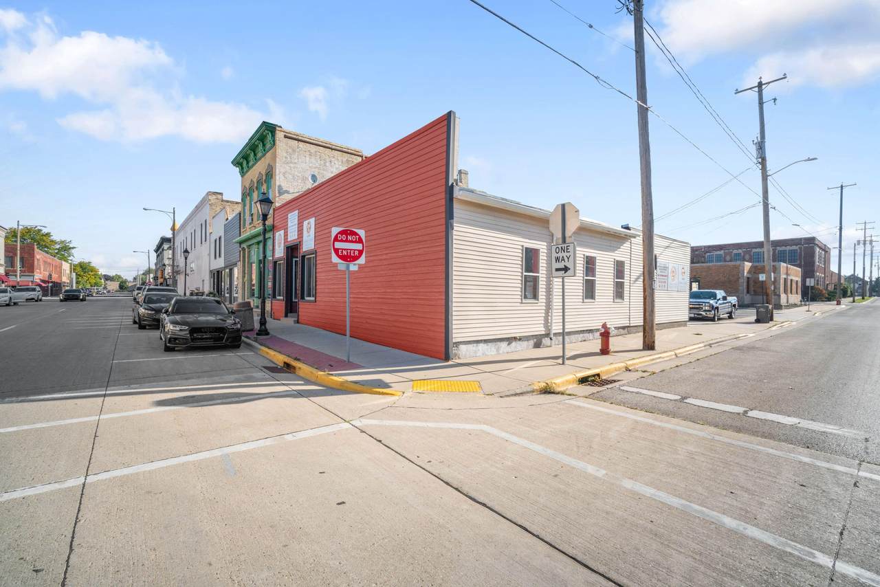 117 3rd St - Photo 1