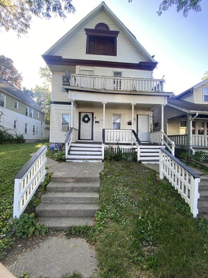 2965 Richards St - Photo 1