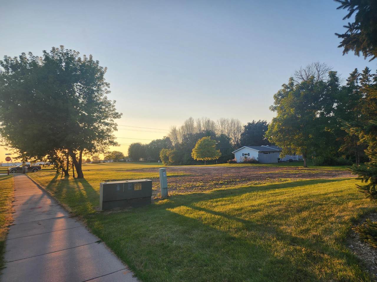 1711 35th St - Photo 1