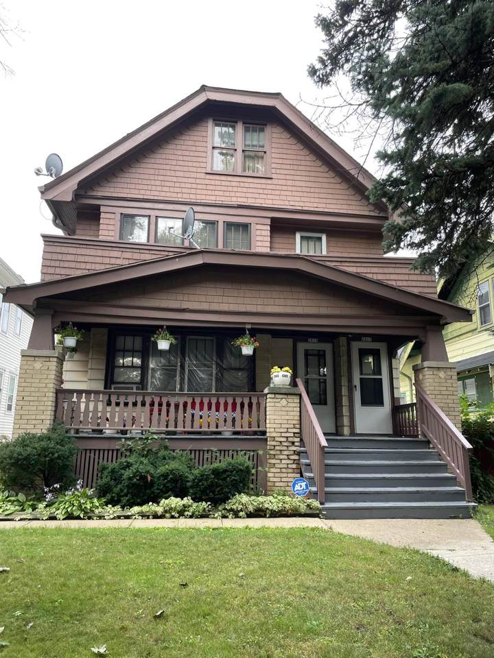 2815 48th St - Photo 1