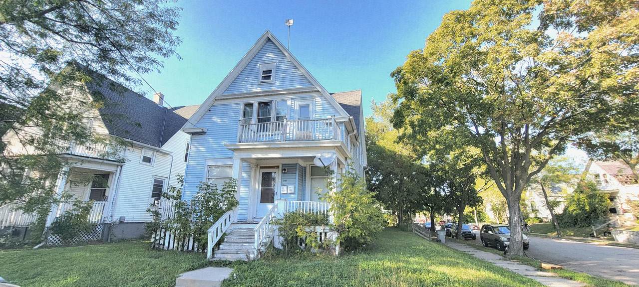 330 Chambers St - Photo 1