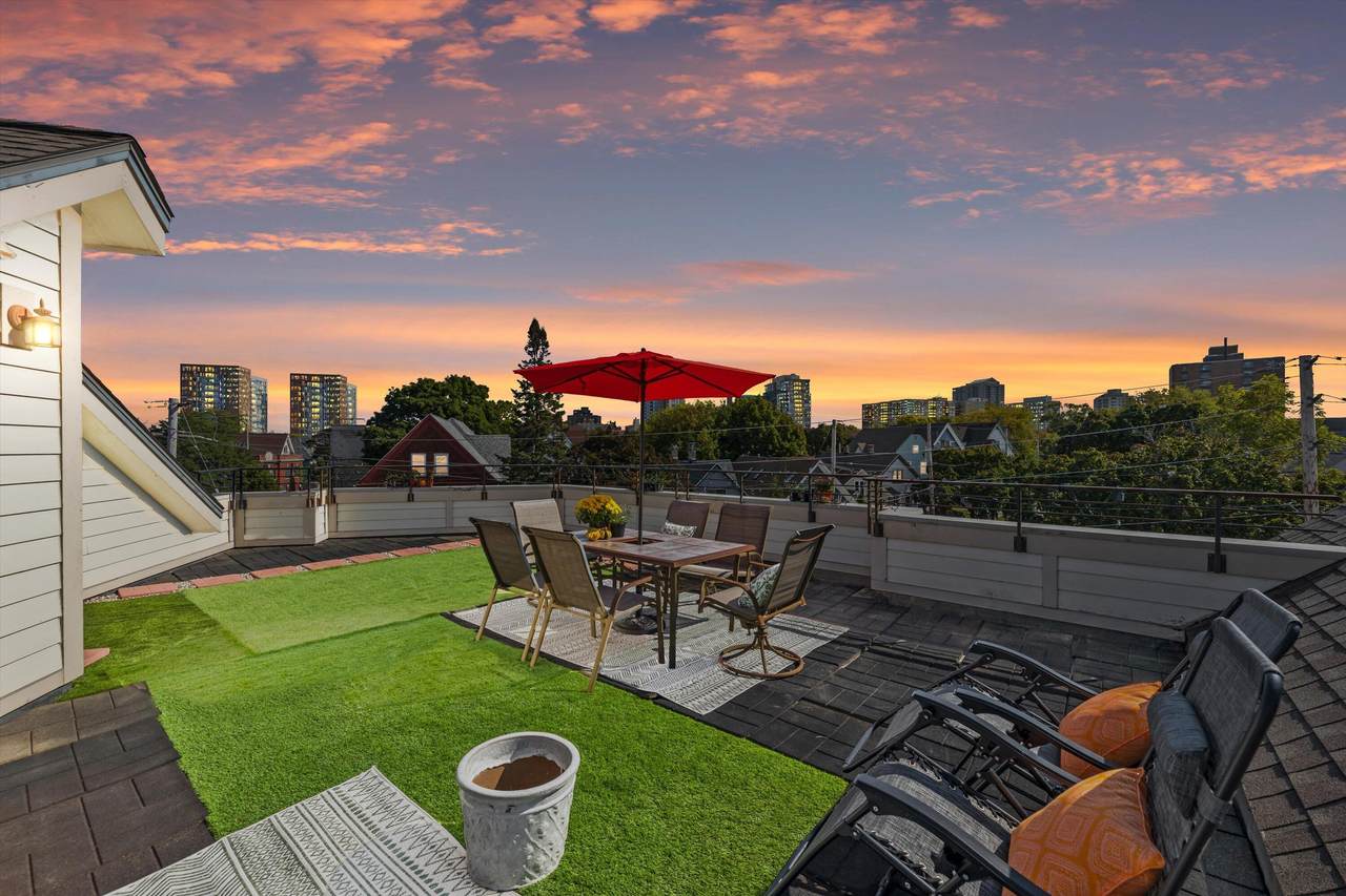 2009 Cambridge Ave - Photo 1