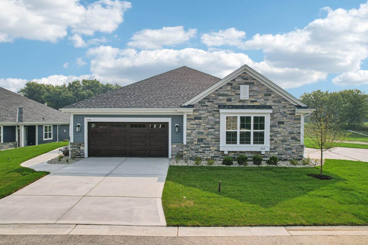 2117 Bluestem Dr - Photo 1