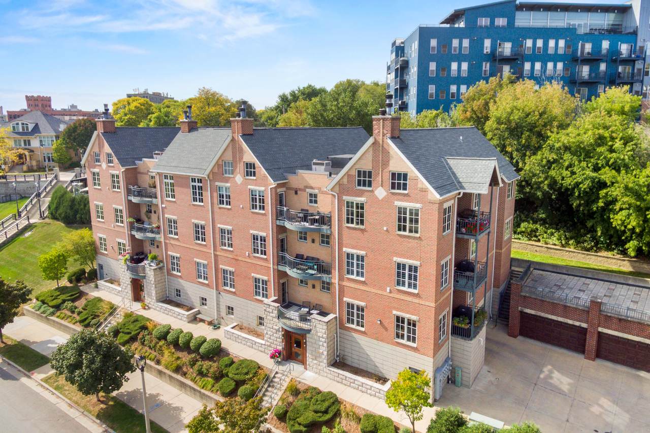 1809 Commerce St - Photo 1