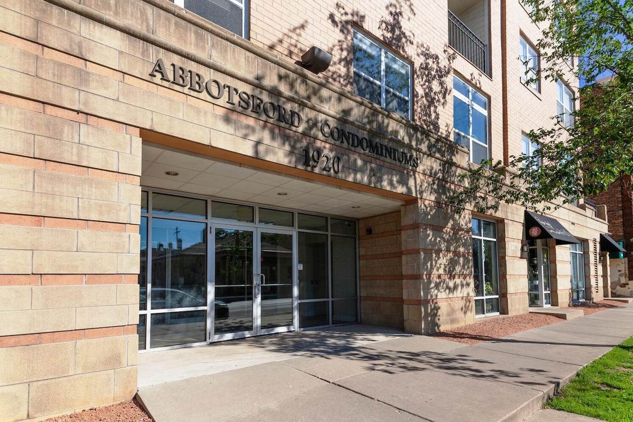 1920 Farwell Ave - Photo 1