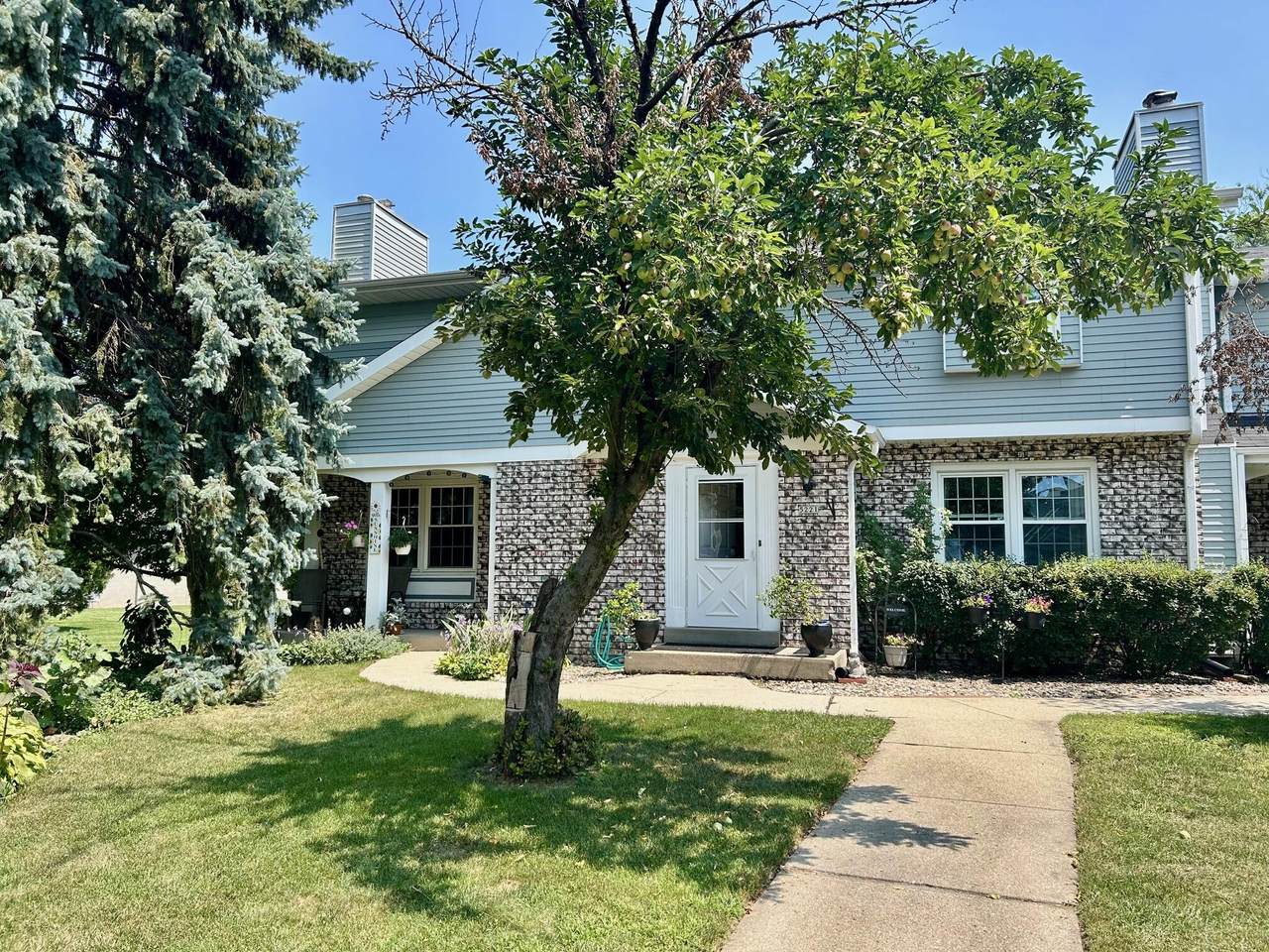 5221 Loomis Rd - Photo 1