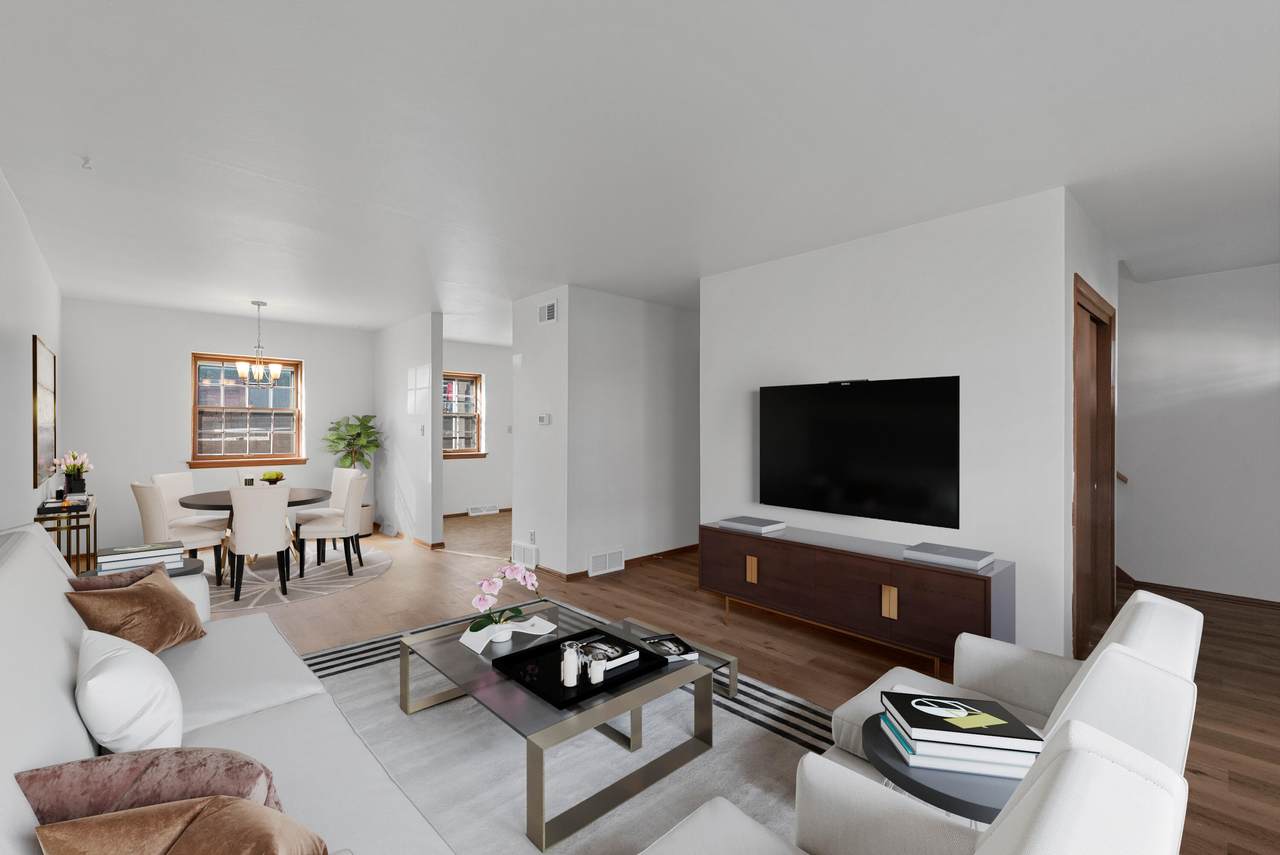 3129 122nd St - Photo 1