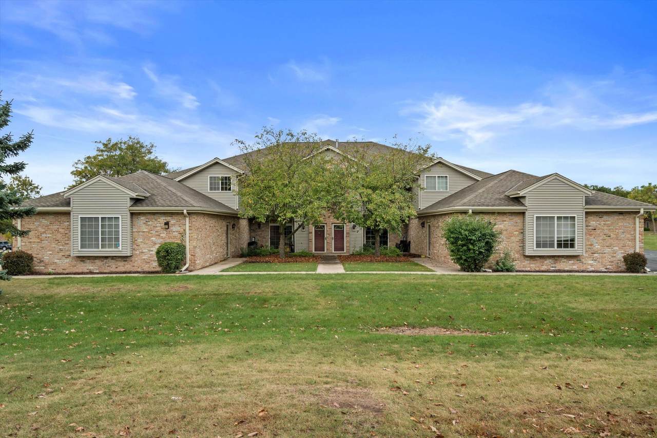 210 Oak Leaf Dr - Photo 1