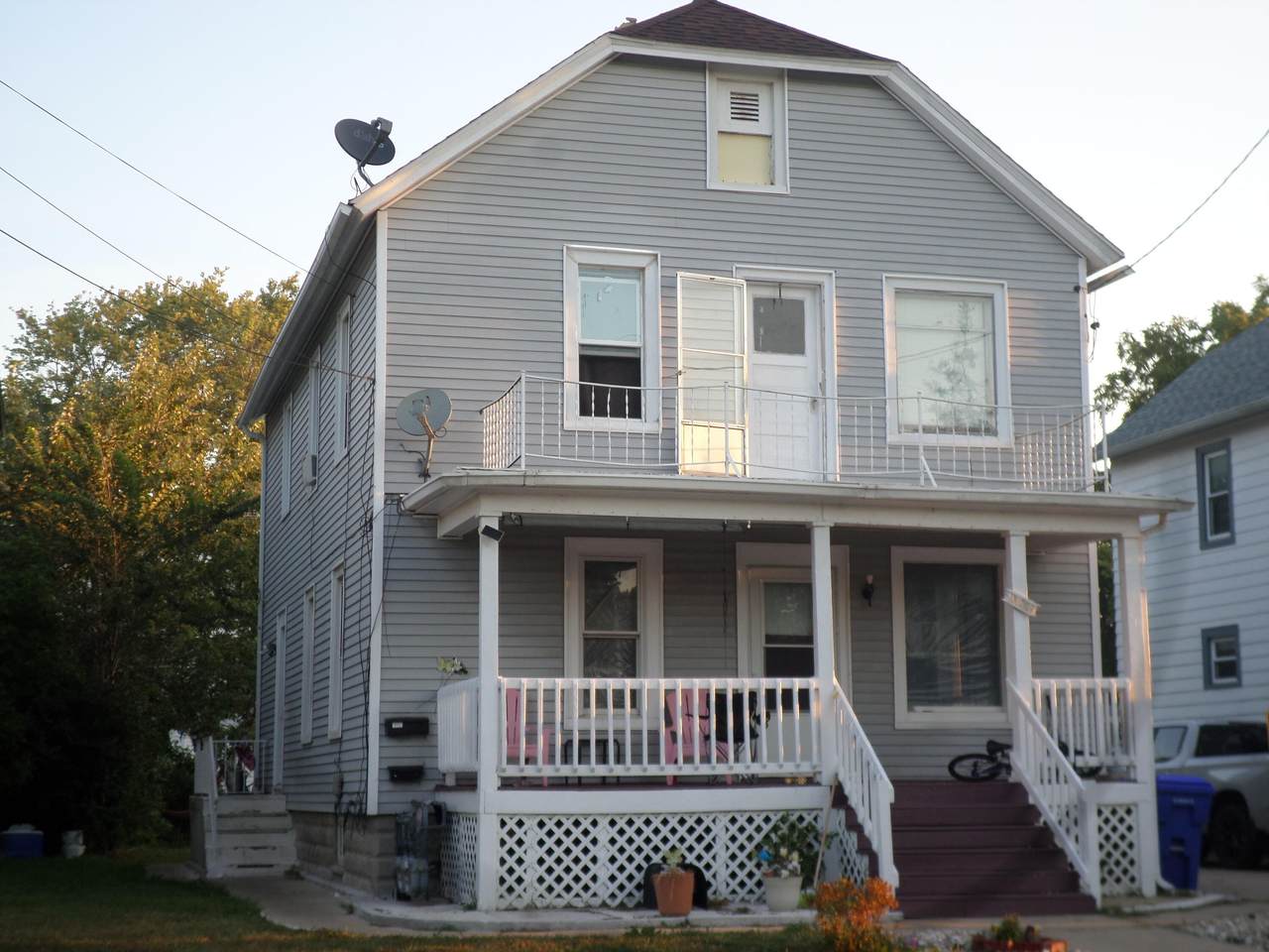 1828 45th St - Photo 1