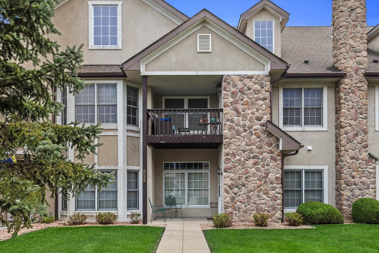 6728 34th St - Photo 1