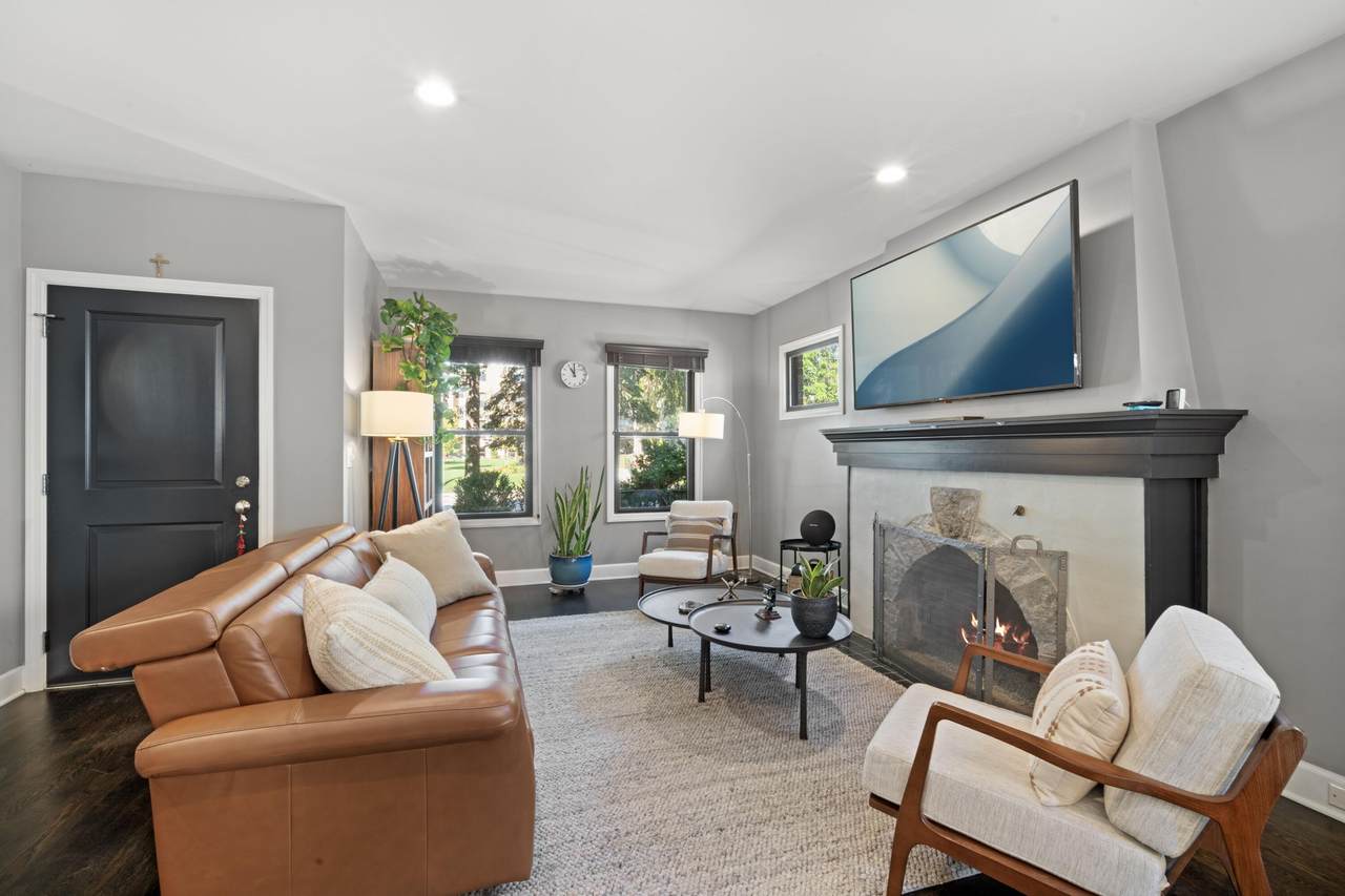 2432 Lake Dr - Photo 1