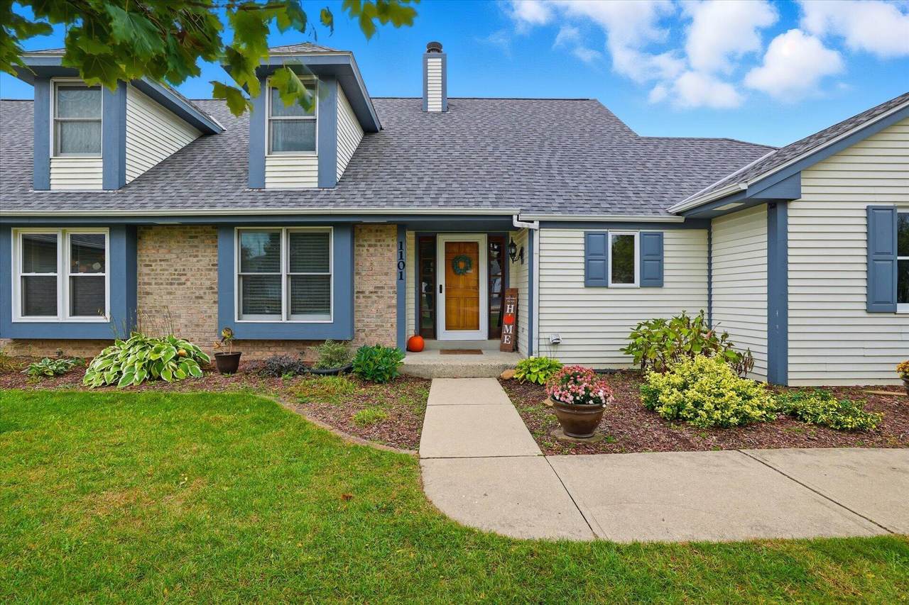 1101 Ellys Way - Photo 1