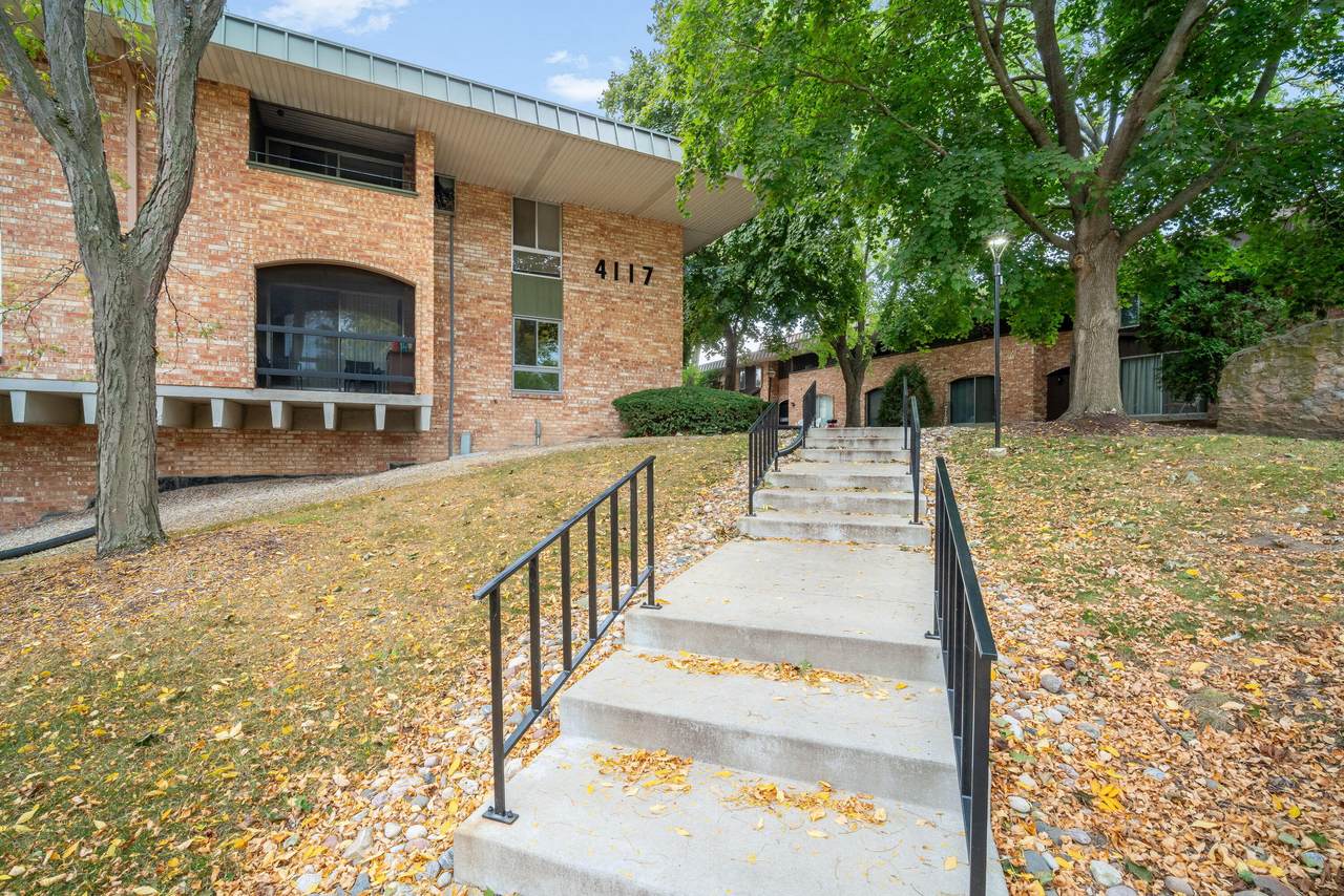 4117 Rivers Edge Cir - Photo 1