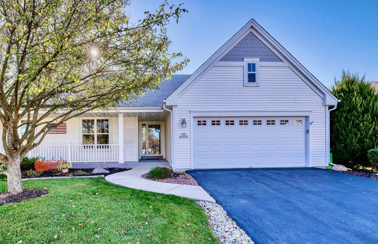 N52W35347 Lighthouse Ln - Photo 1