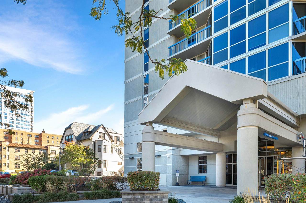 1660 Prospect Ave - Photo 1