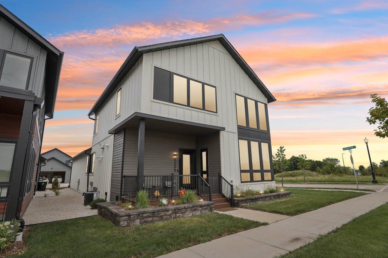 4238 Lake Vista Blvd - Photo 1