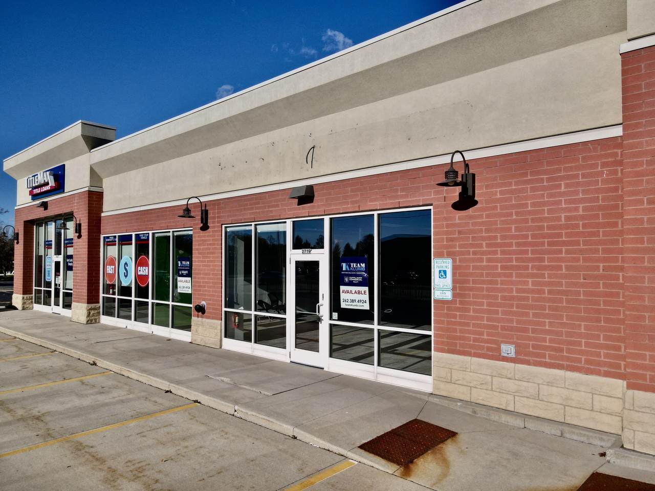 2719 Calumet Dr - Photo 1