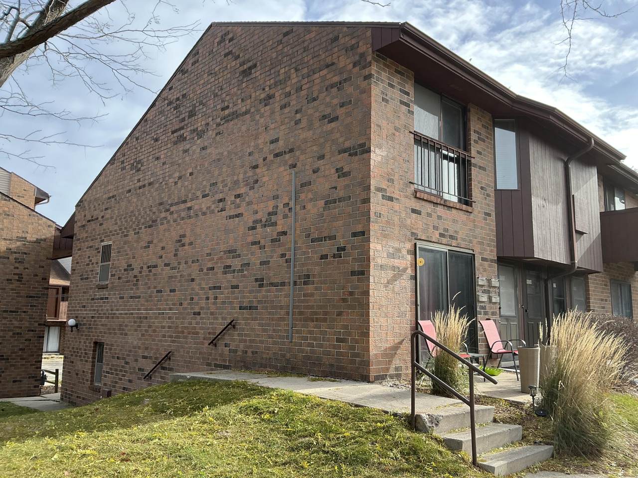 9026 Park Plaza Ct - Photo 1