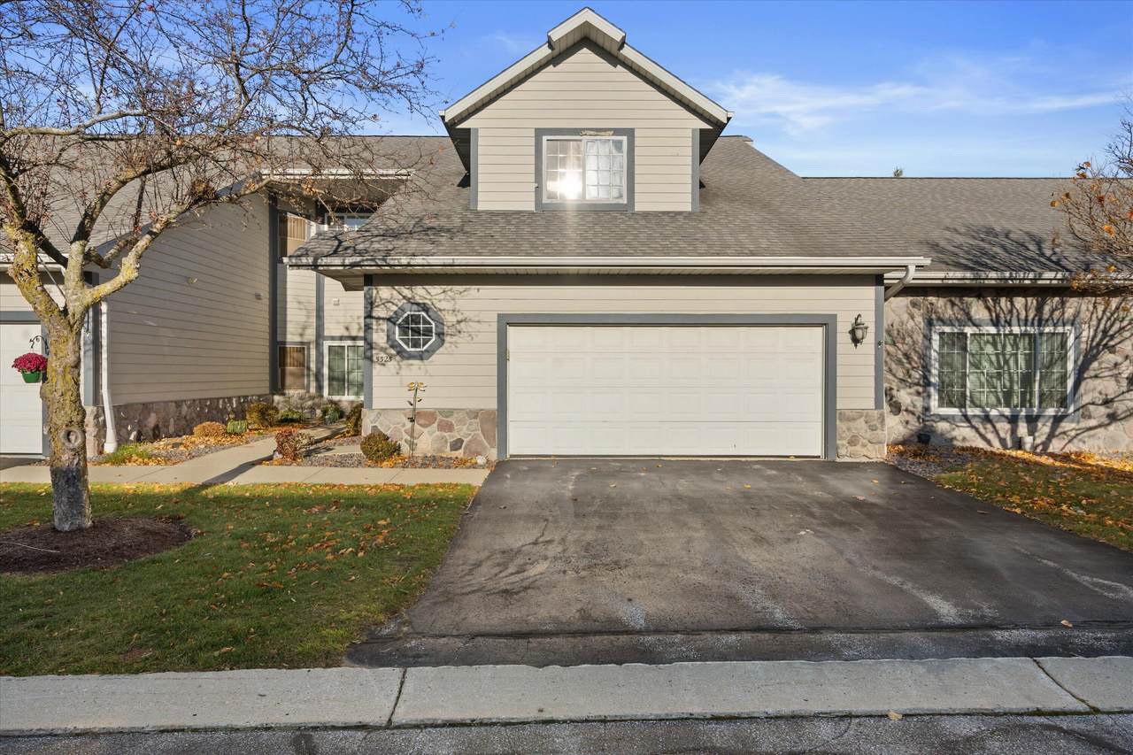 5325 Hidden Dr - Photo 1