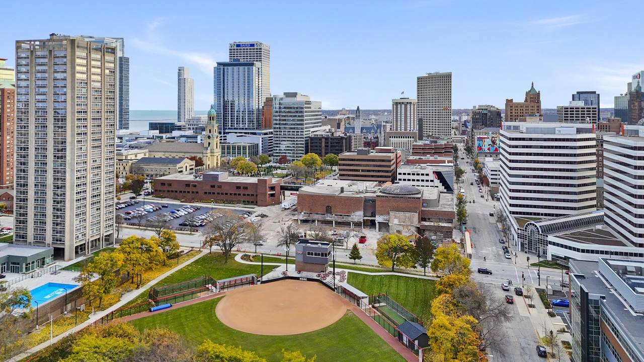 1108 Milwaukee St - Photo 1