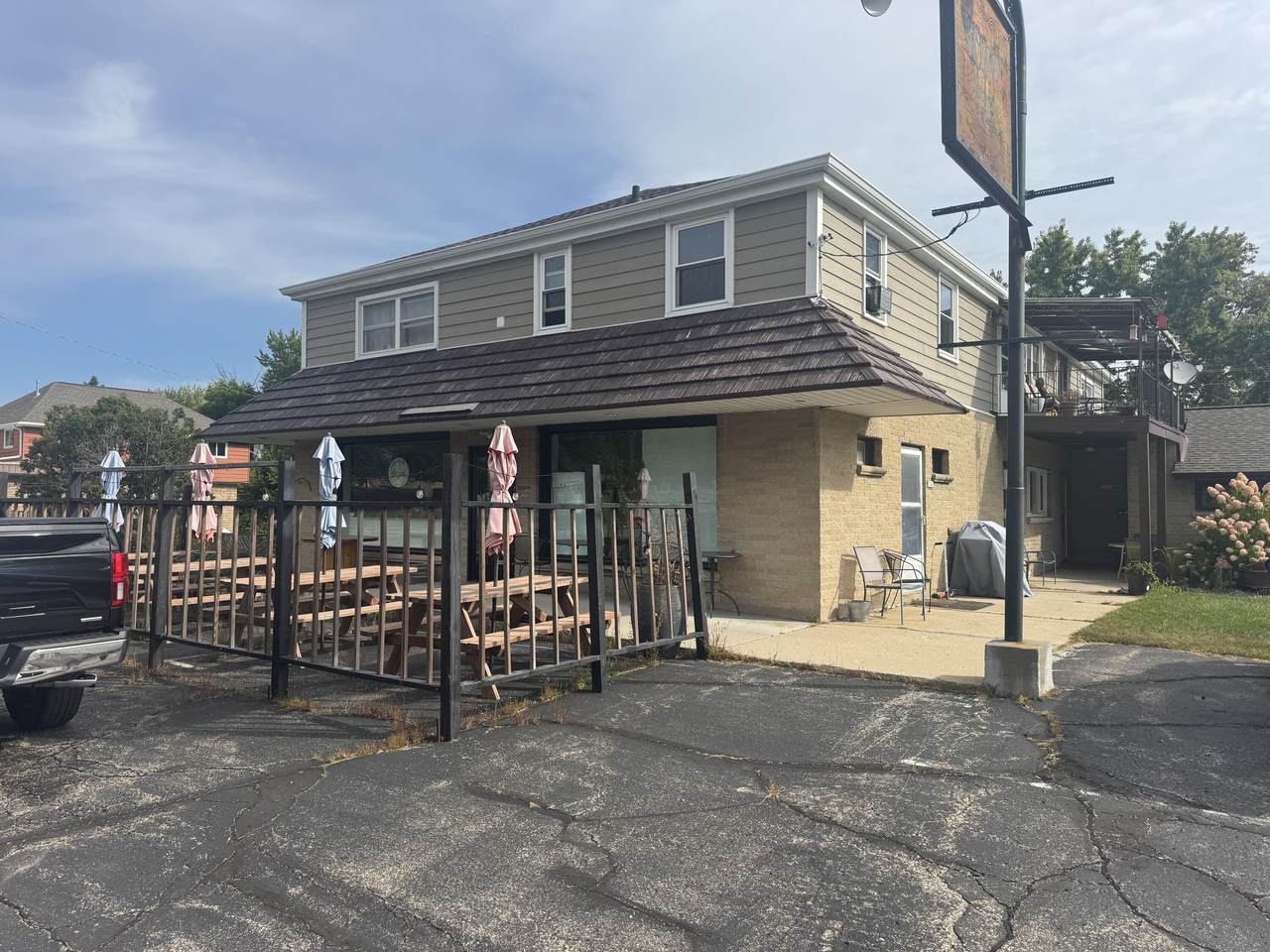 1803 Main St - Photo 1