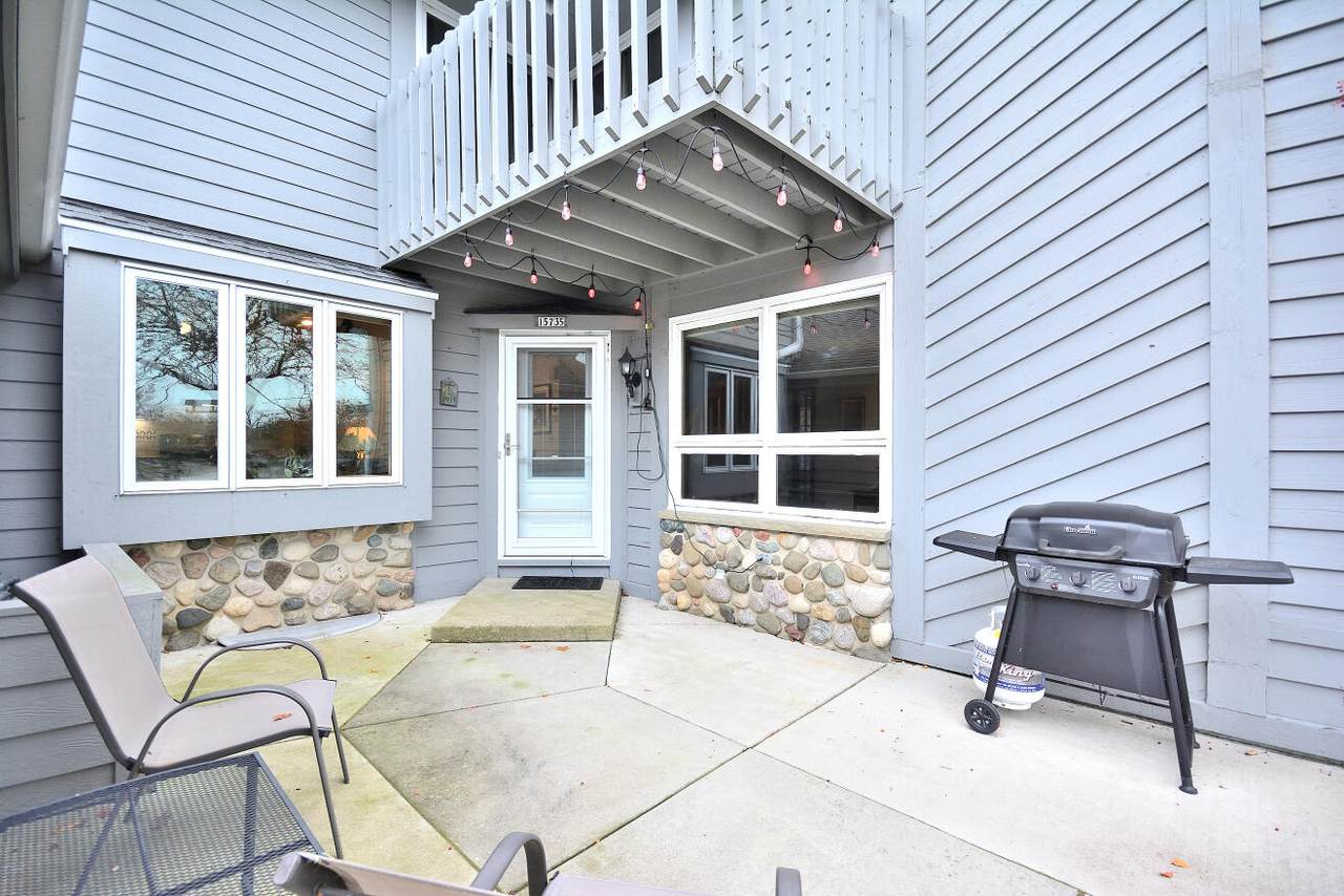 15735 Brook Dr - Photo 1