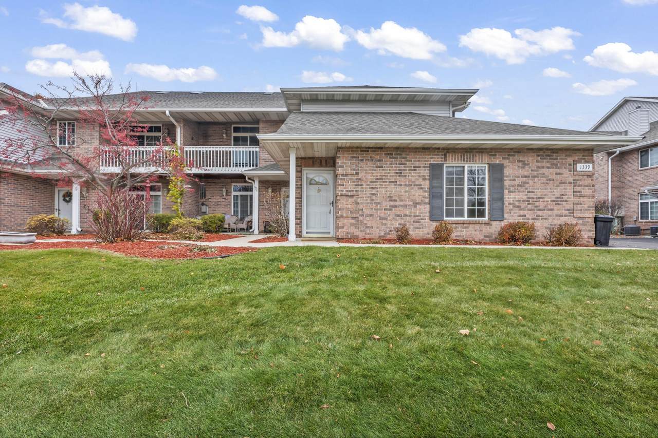 1339 Hillwood Blvd - Photo 1