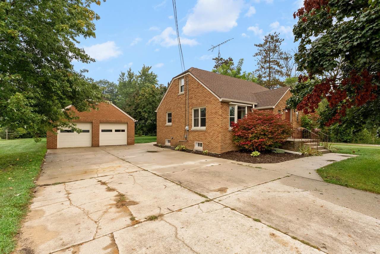 354 Menasha Ave - Photo 1