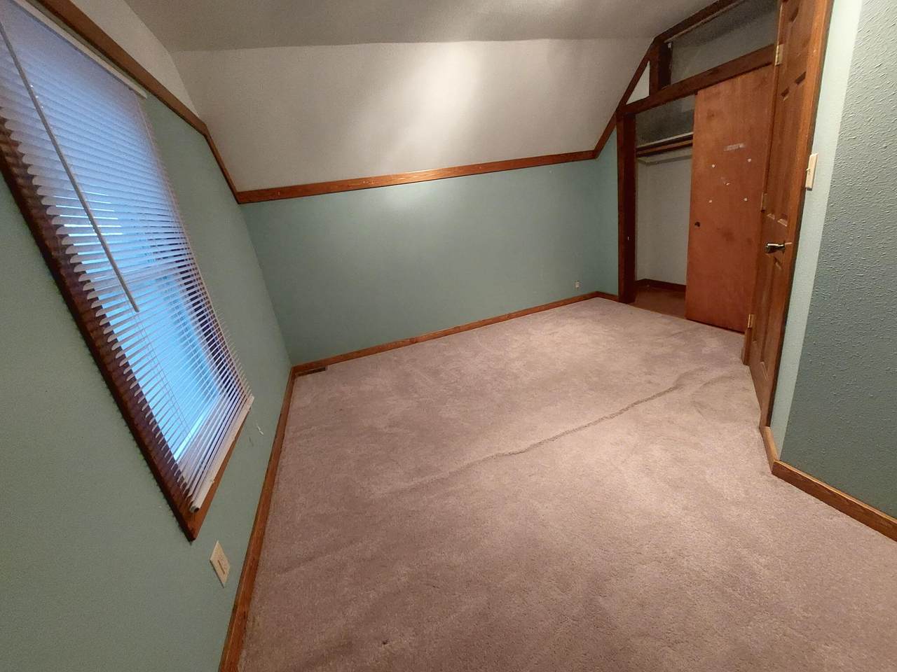 1577 Gate Dr - Photo 1